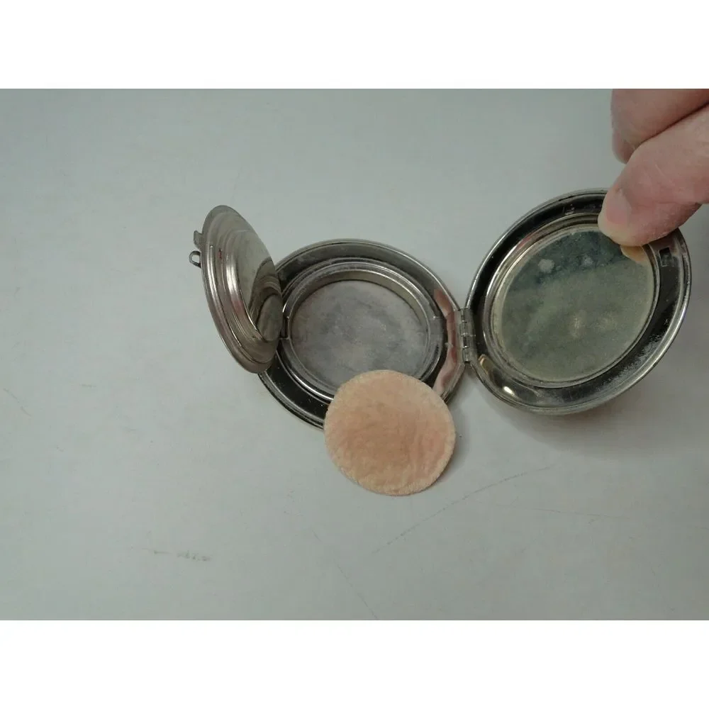 Vintage Compact Double Compartment Powder/Rouge Puff Unmarked‎ 1930s-40s Geese